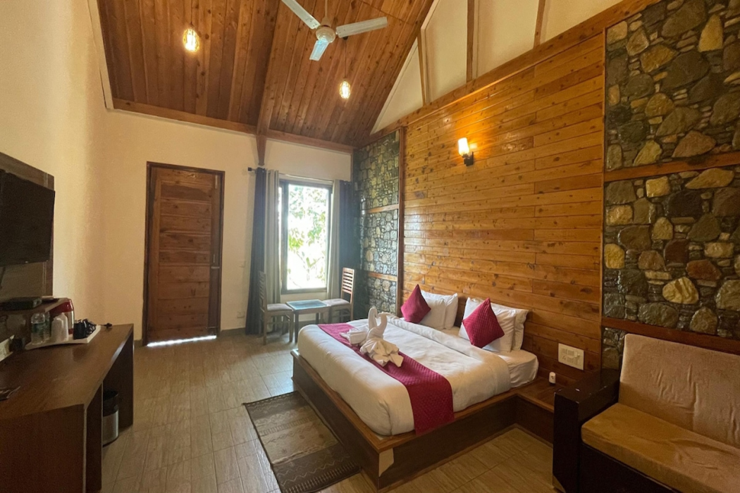 Crestmont Manral Resort Jim Corbett 9/10