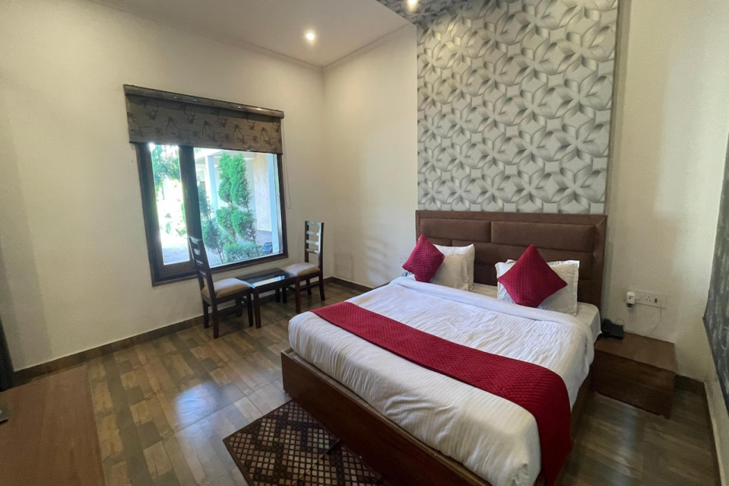 Crestmont Manral Resort Jim Corbett 8/10
