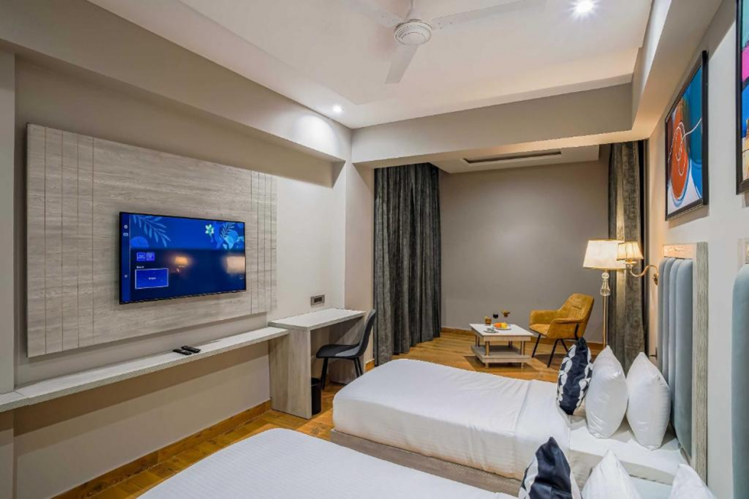 Clubhouse Hotel Chandigarh Mohali 13/47