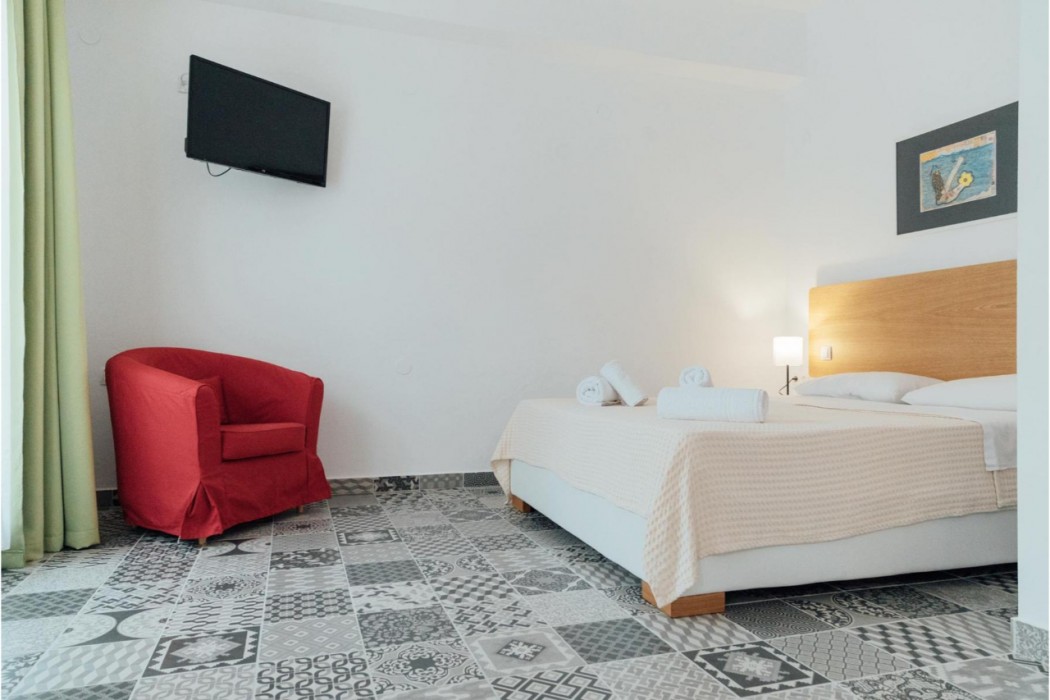 ANEMI BEACH HOTEL 15/65