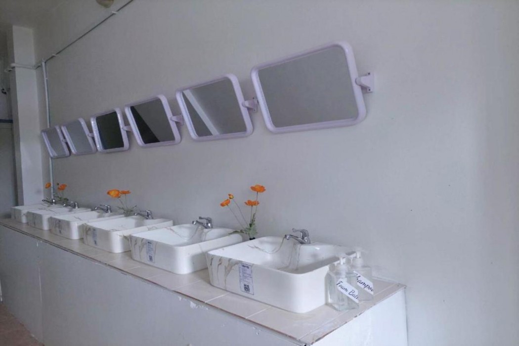The Beachfront Hostel 15/31