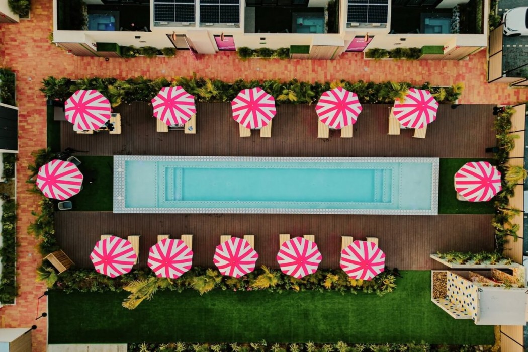 Privada Stays Eagle - Private Pools & Adults 17/25