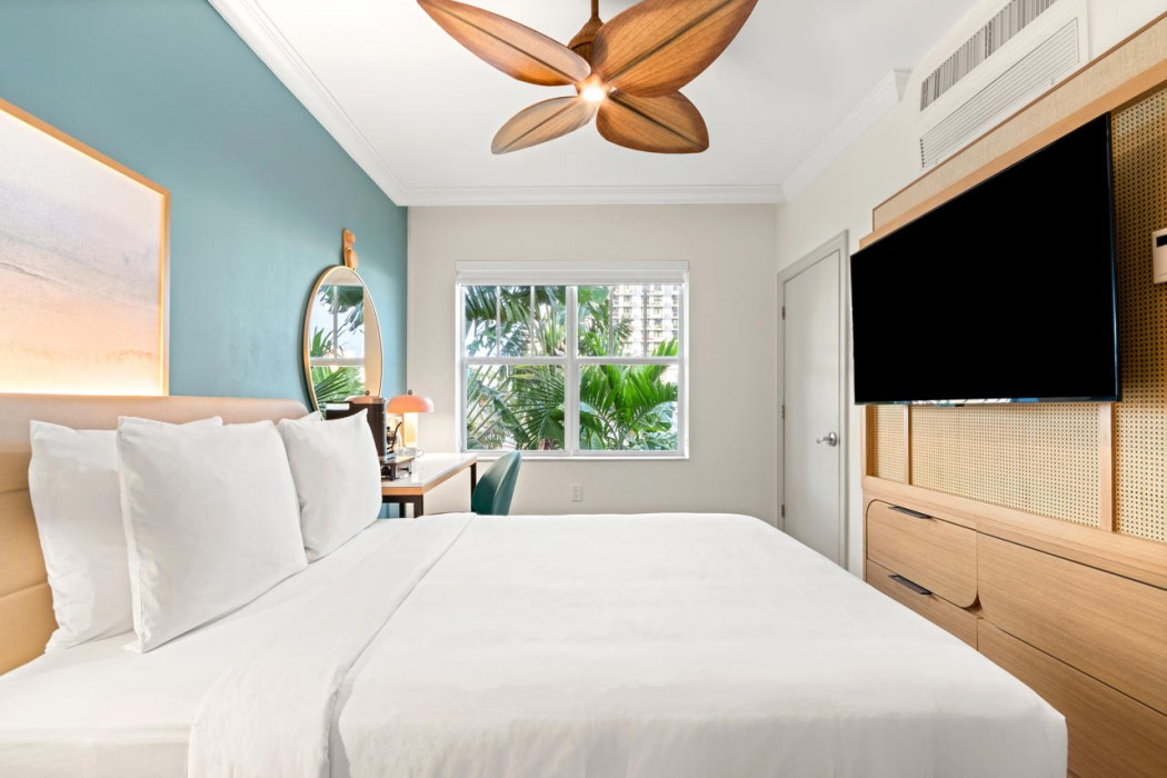 Corendon South Beach Miami 11/61