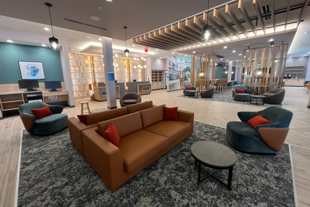 La Quinta Inn and Suites by Wyndham Leavenworth 8/60