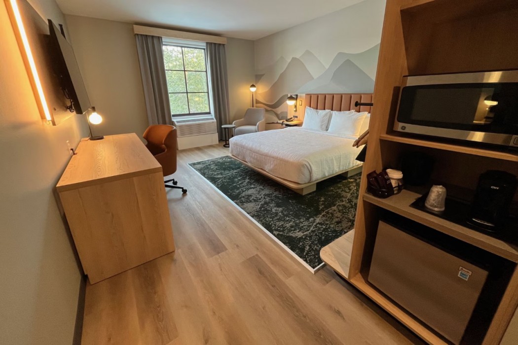 La Quinta Inn and Suites by Wyndham Leavenworth 16/60