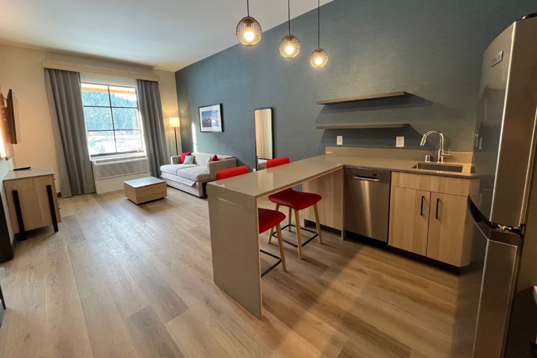 Hawthorn Extended Stay by Wyndham Leavenworth 15/61