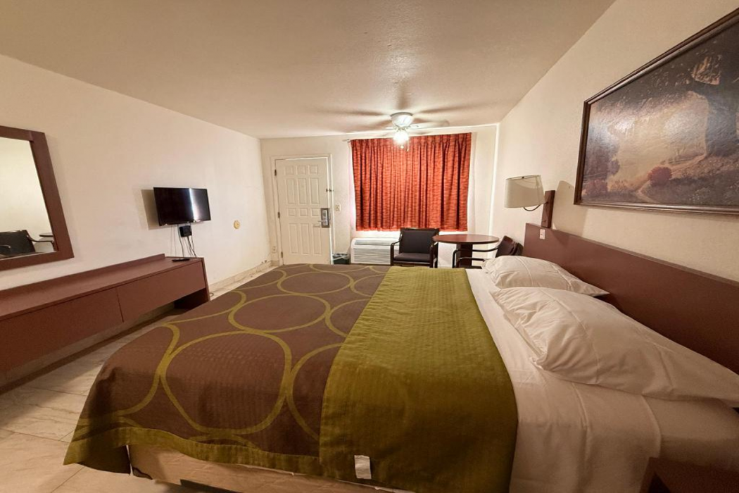 Del Rio Hotel O near Mesa Downtown 13/43