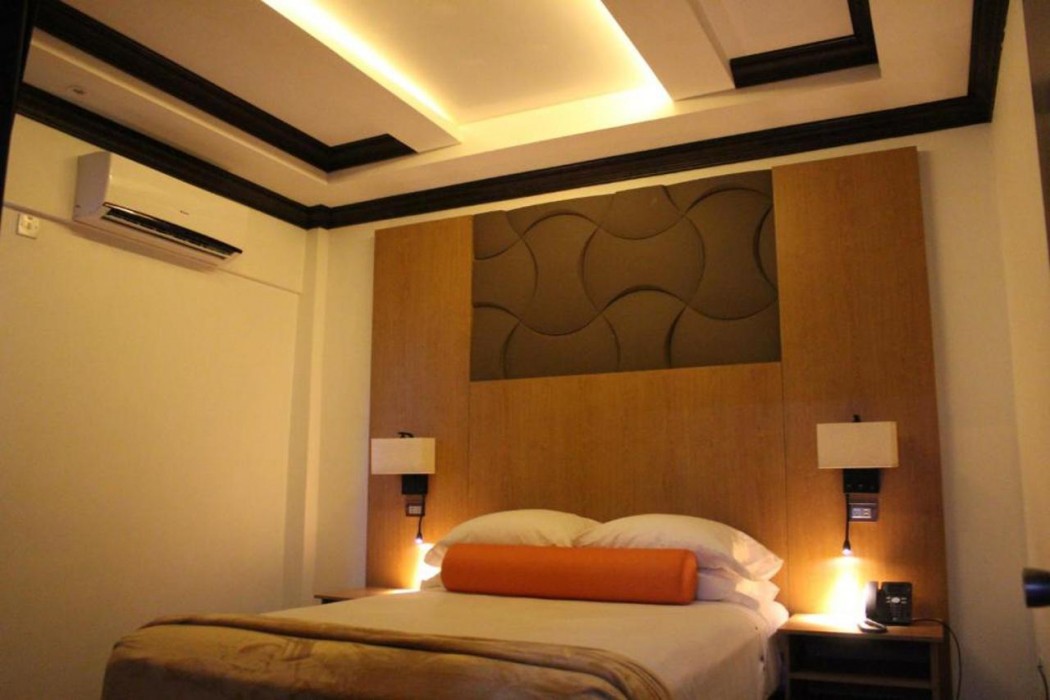 Sago Palm Hotel 9/68
