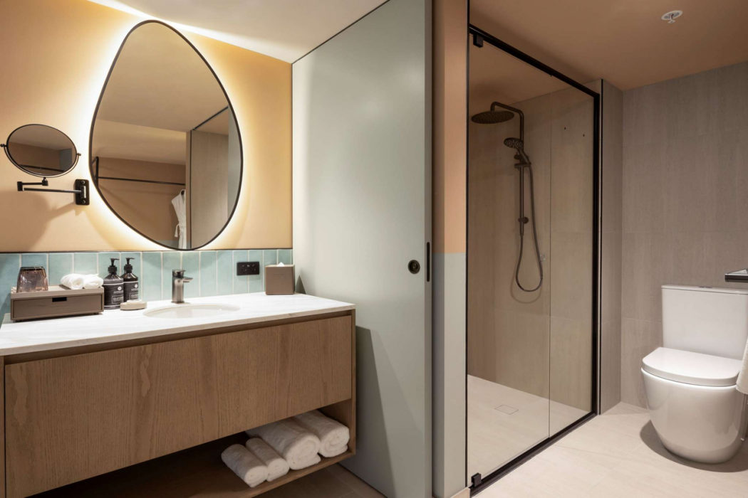 Mercure Melbourne La Trobe Street 13/51