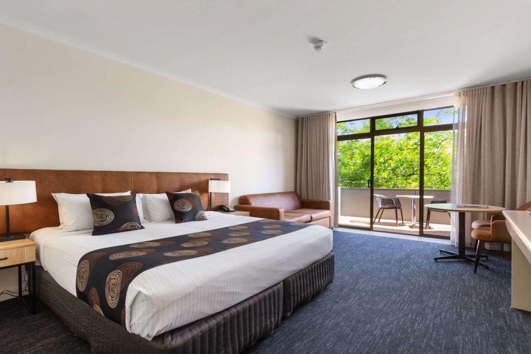 Mantra Meridien Adelaide 8/53