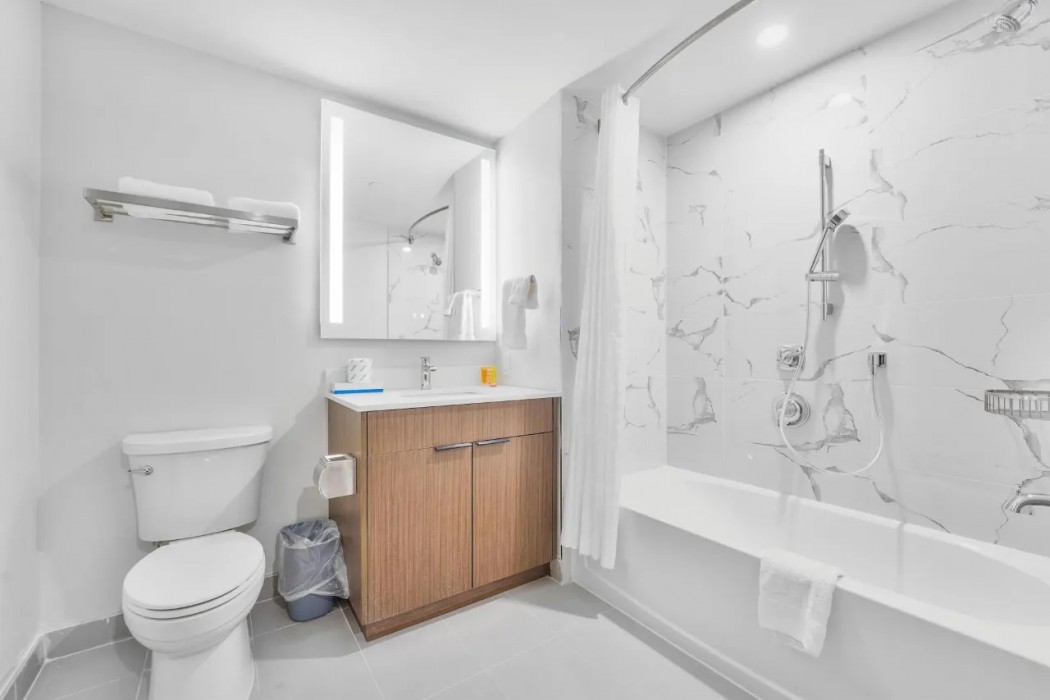 Skye Hotel & Residences, BW Signature Collection 12/30