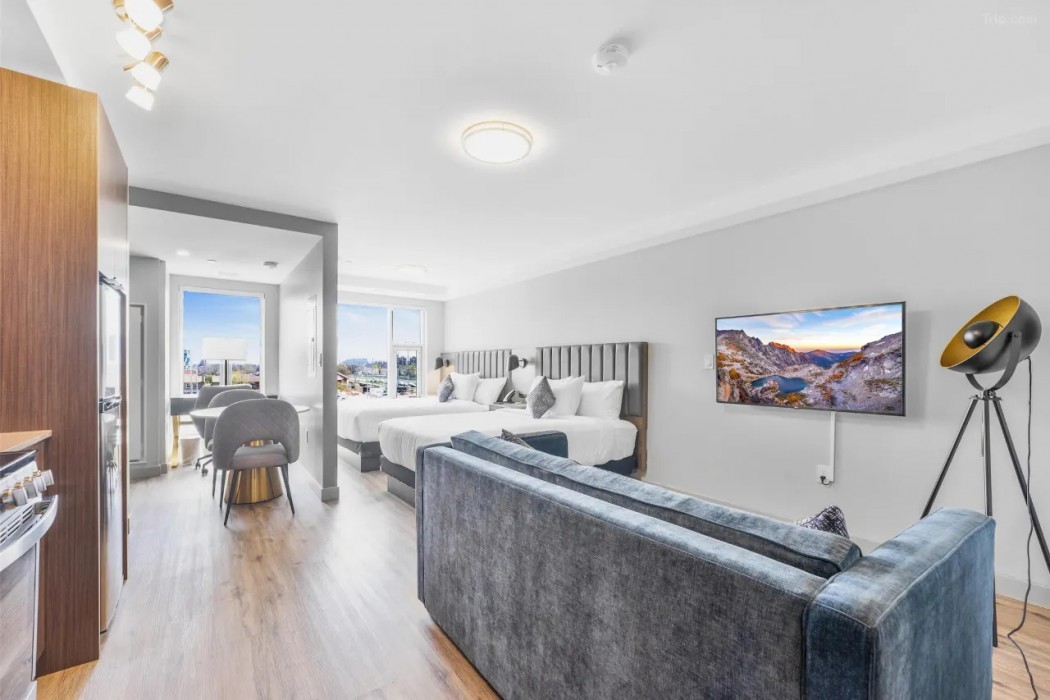 Skye Hotel & Residences, BW Signature Collection 8/30