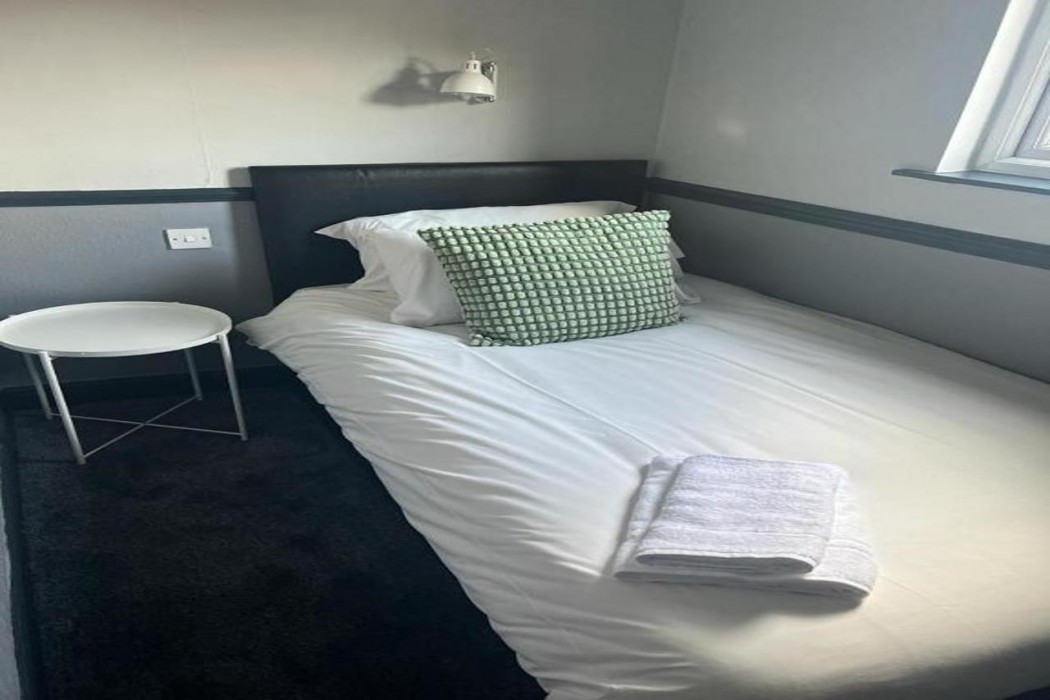 Room at OYO New Charles Dickens Hotel, WIGAN