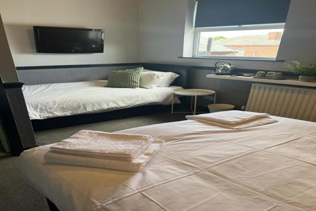 OYO New Charles Dickens Hotel 6/14