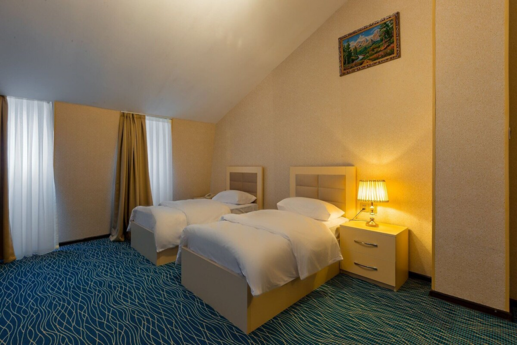 Comfort Hotel Baku 12/20
