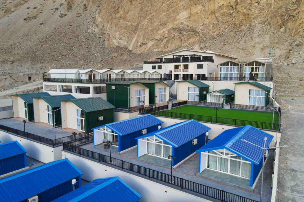 Lodges By Baron Hunza Attabad Lake in Aina Abad