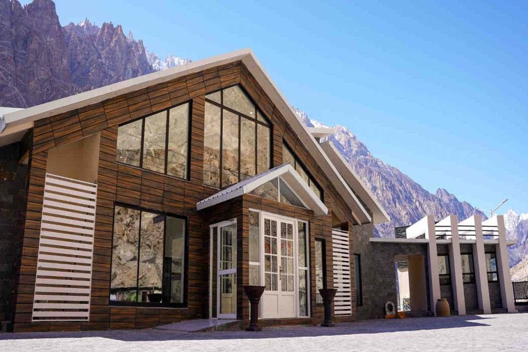 Lodges By Baron Hunza Attabad Lake 7/49
