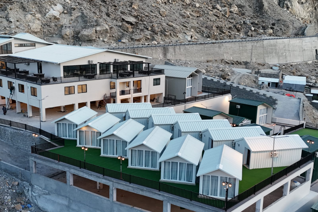 Lodges By Baron Hunza Attabad Lake 8/49