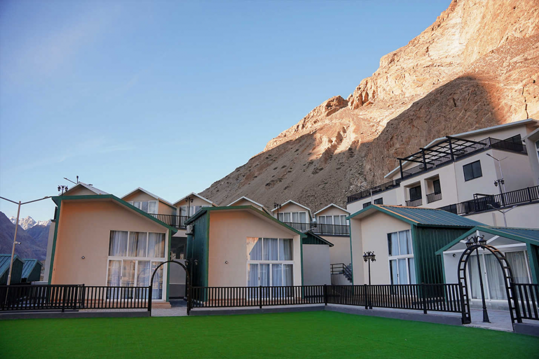Lodges By Baron Hunza Attabad Lake 6/49
