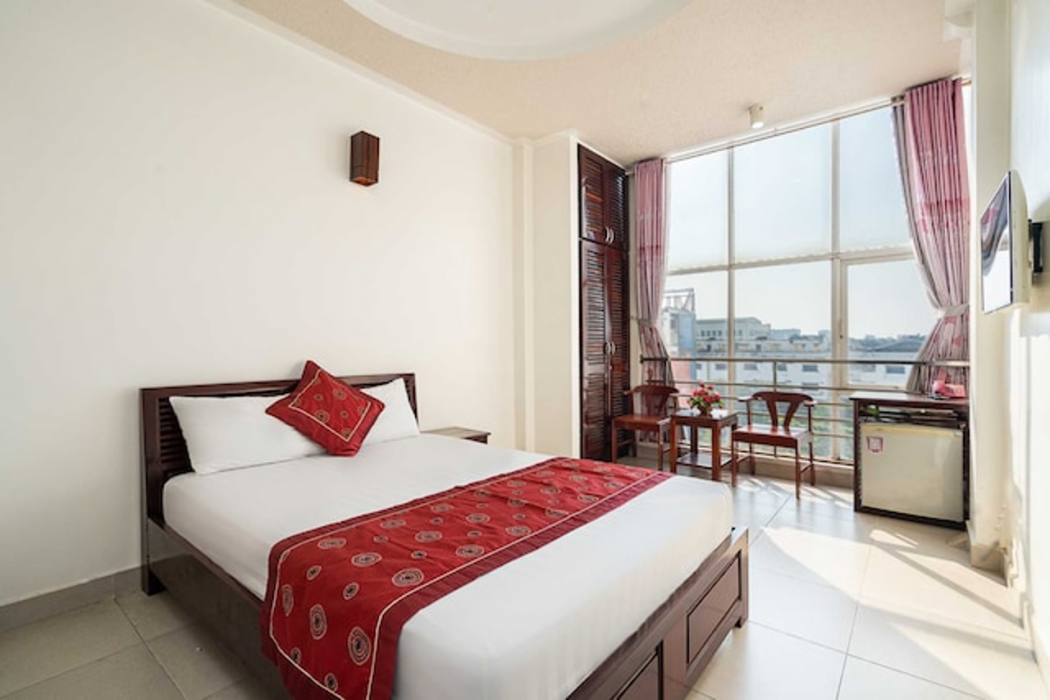 Collection O Dinh Dinh Hotel - Near Tan Son Nhat Airport 11/51