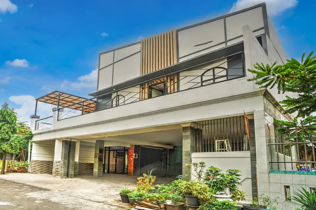 Hotel O near Ciputra World Surabaya formerly Darmo Residence in SURABAYA