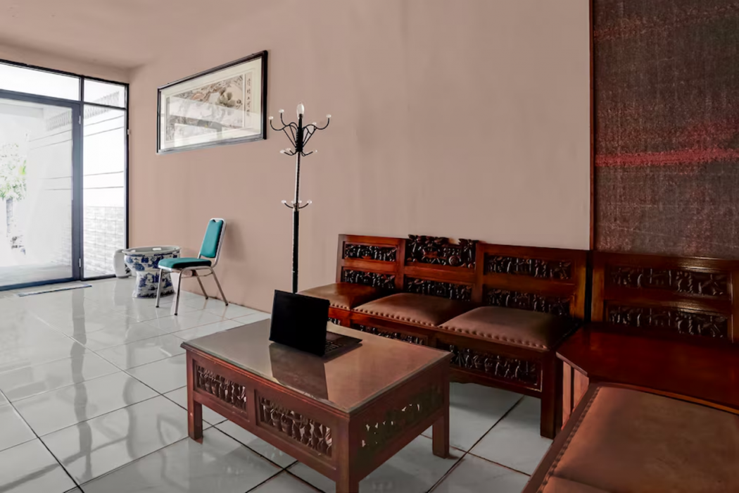 Hotel O near Ciputra World Surabaya formerly Darmo Residence 12/60
