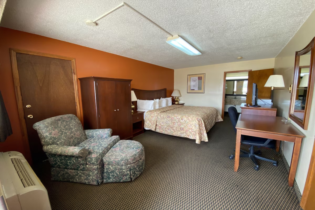 Rodeway Inn Baxley, GA 42/86