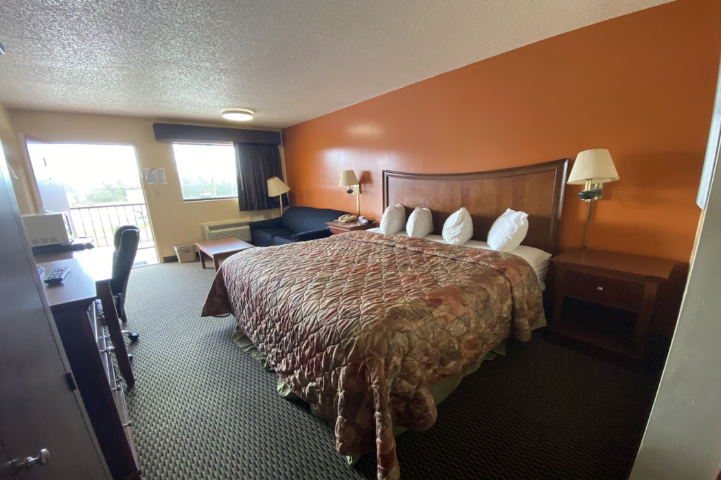 Rodeway Inn Baxley, GA 30/86