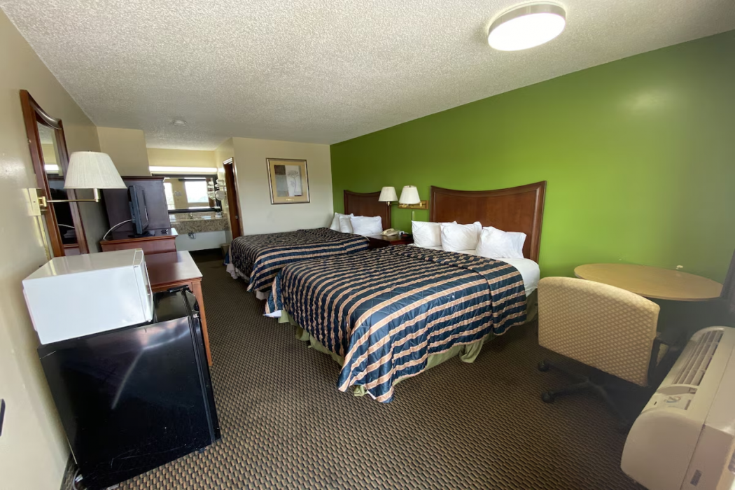 Rodeway Inn Baxley, GA 40/86