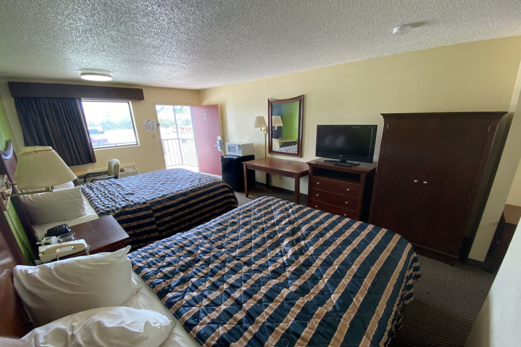 Rodeway Inn Baxley, GA 32/86