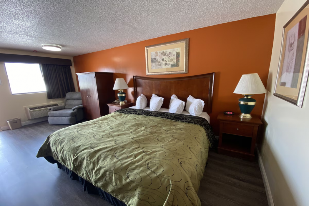 Rodeway Inn Baxley, GA 58/86