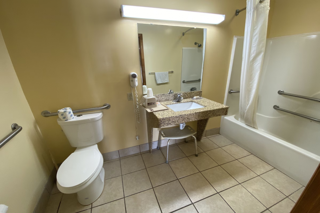 Rodeway Inn Baxley, GA 59/86