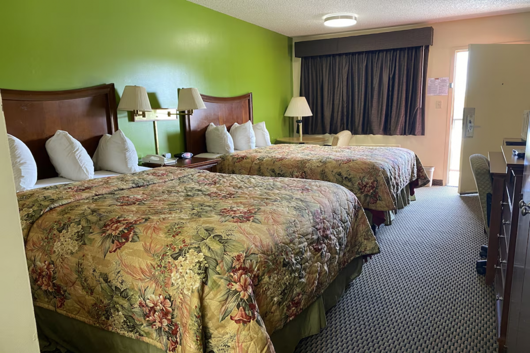 Rodeway Inn Baxley, GA 14/86