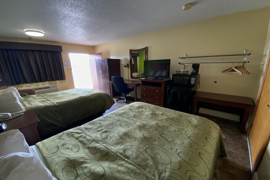 Rodeway Inn Baxley, GA 24/86