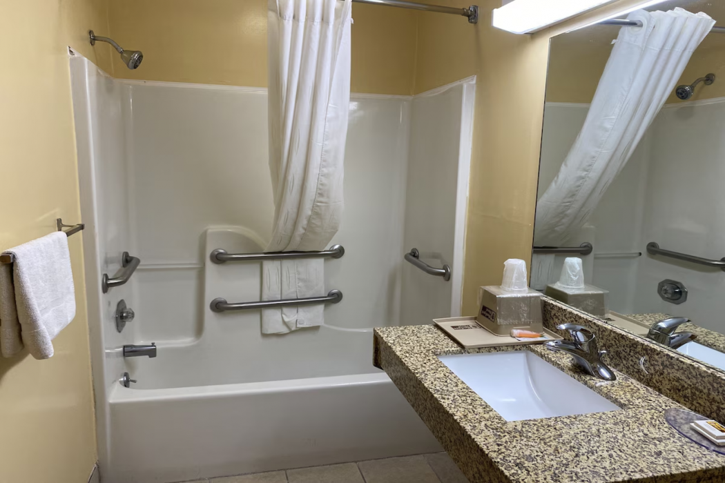 Rodeway Inn Baxley, GA 57/86