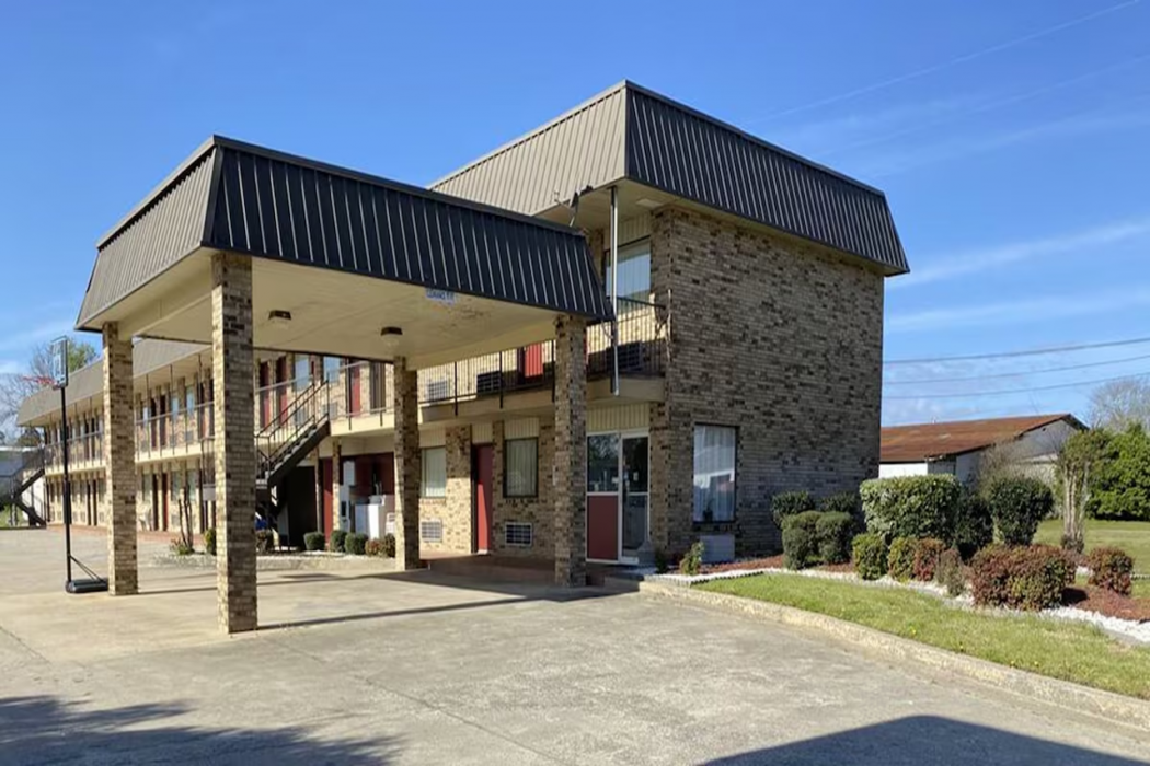 Rodeway Inn Baxley, GA 2/86