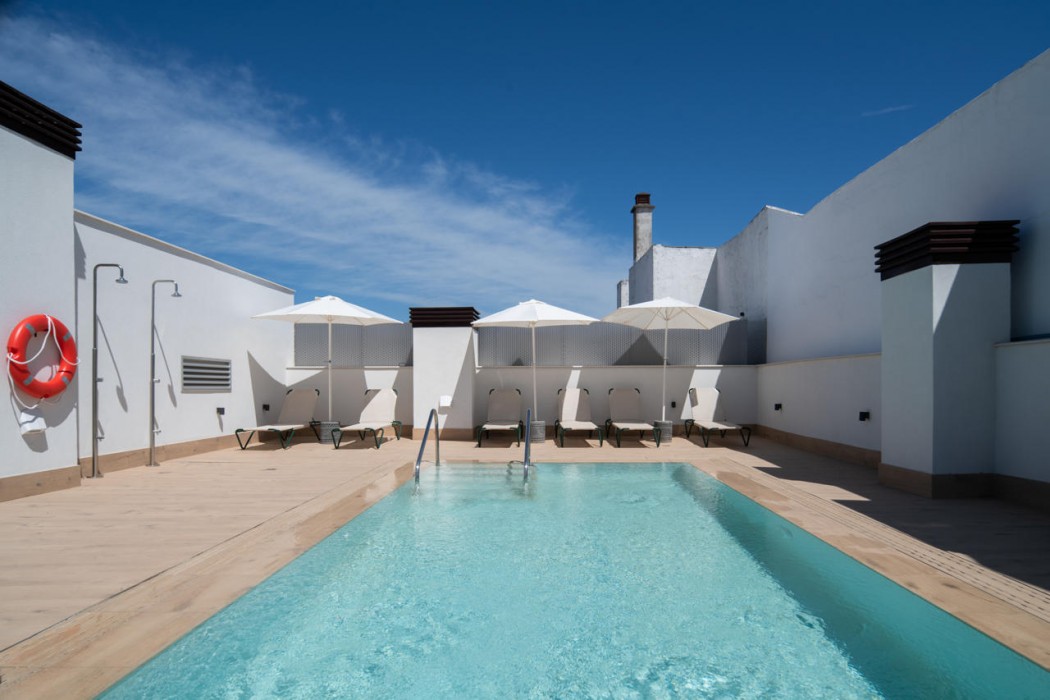 Libere Seville Plaza Nueva 43/68