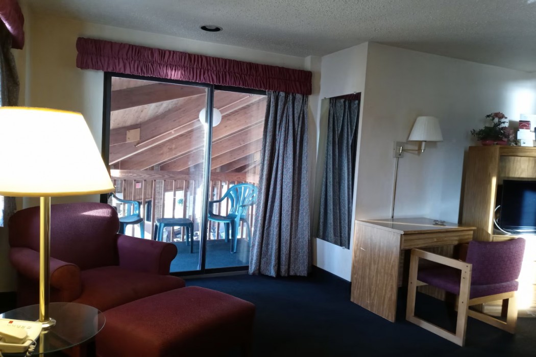 Quality Inn New Martinsville, WV 24/65