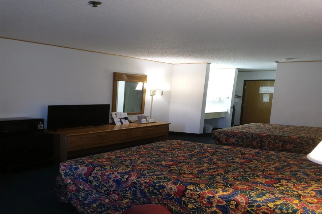 Quality Inn New Martinsville, WV 22/65
