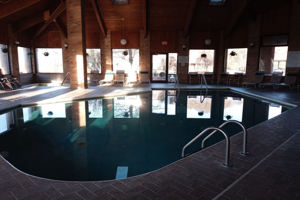 Quality Inn New Martinsville, WV 37/65