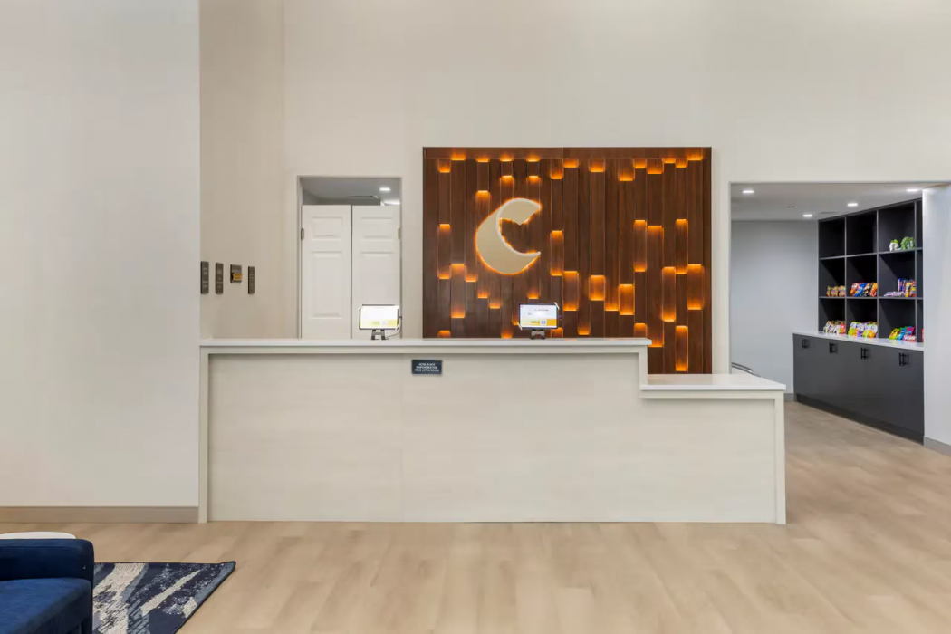 Comfort Suites Central Valley - Woodbury 9/52