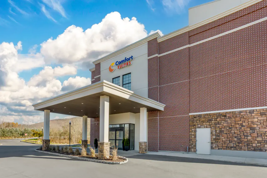 Comfort Suites Central Valley - Woodbury 3/52
