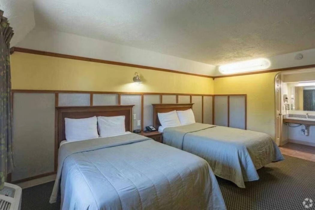 Econo Lodge Canadian, TX 7/22