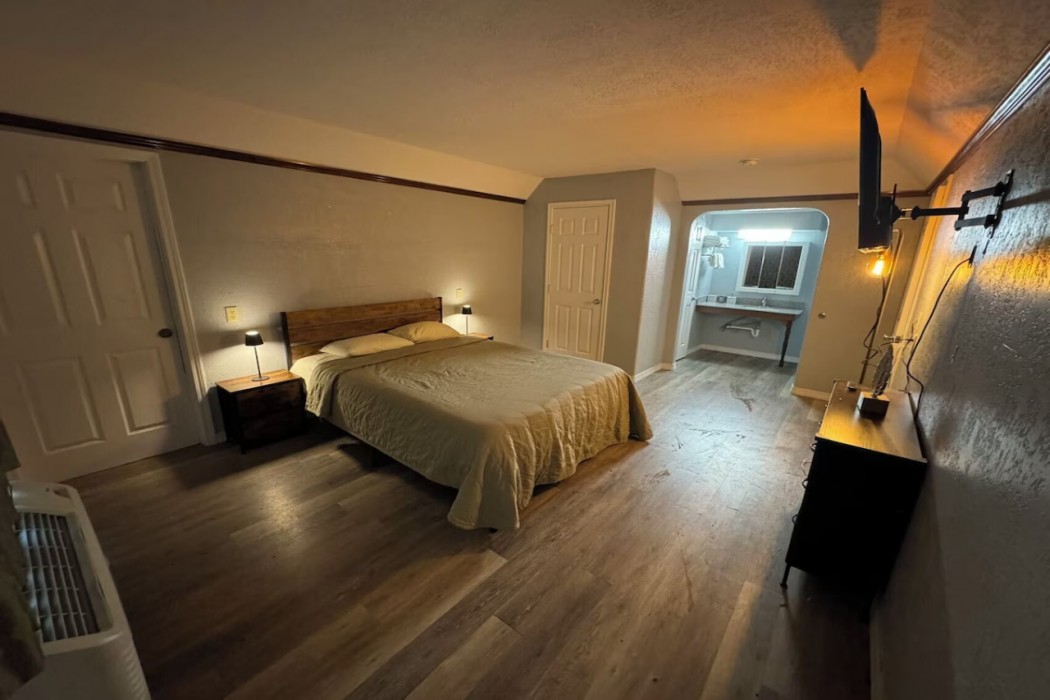 Econo Lodge Canadian, TX 8/22