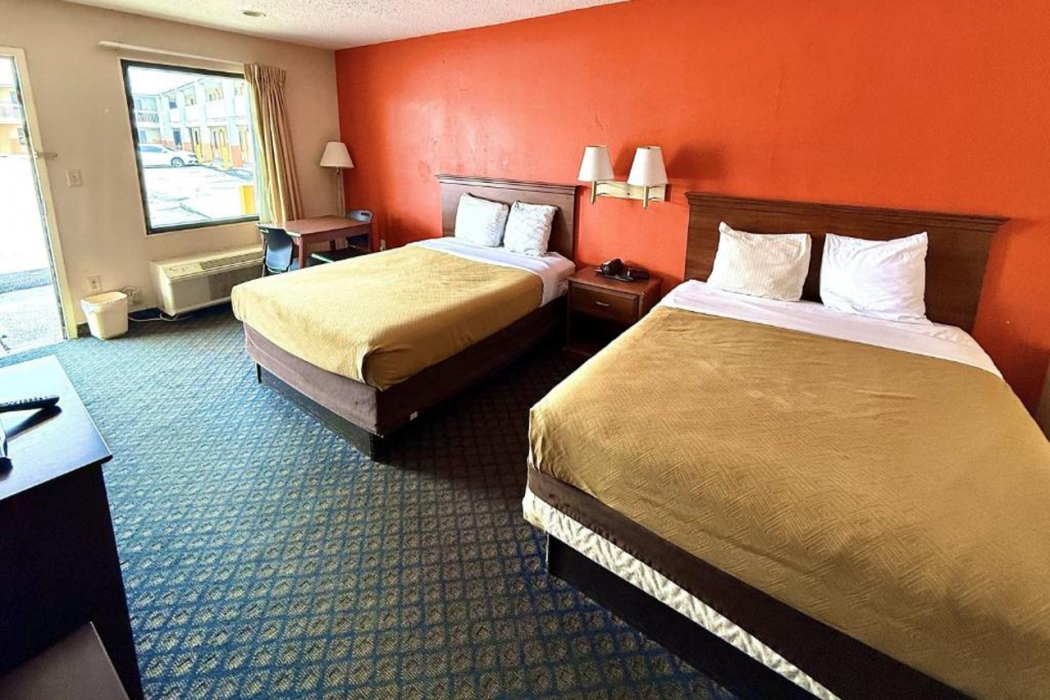 Luxury Inn By Hotel O Hattiesburg, MS 12/50