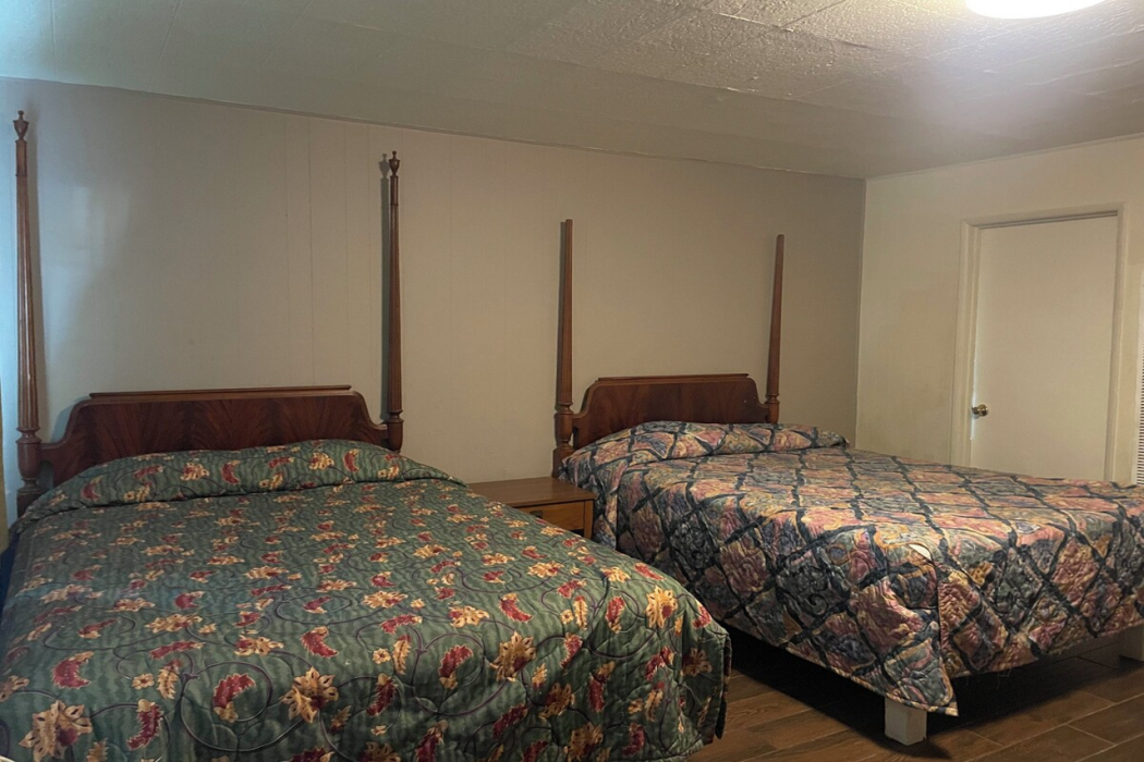 Oak Motel Modesto CA 13/29