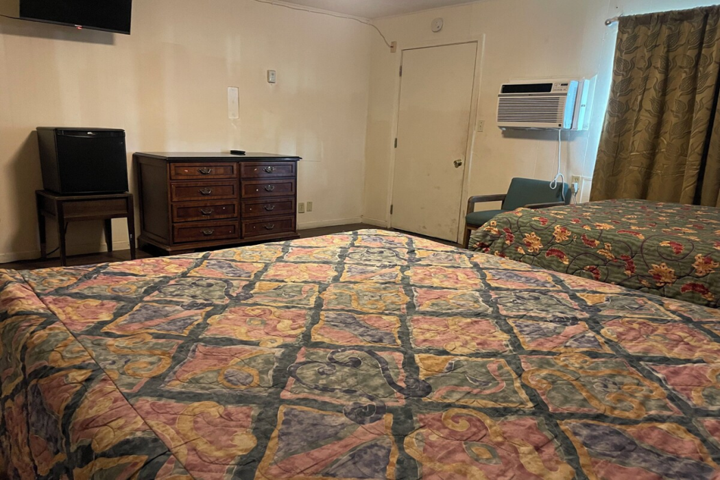 Oak Motel Modesto CA 15/29