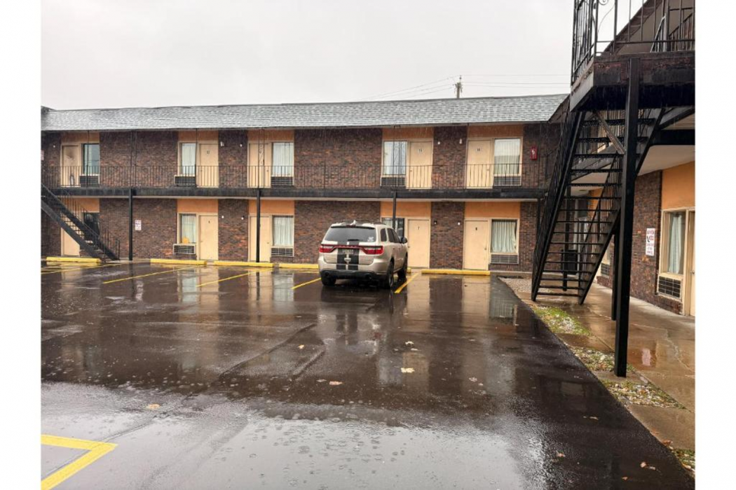 The Queen B Motel, Detroit-Warren in WARREN - MI