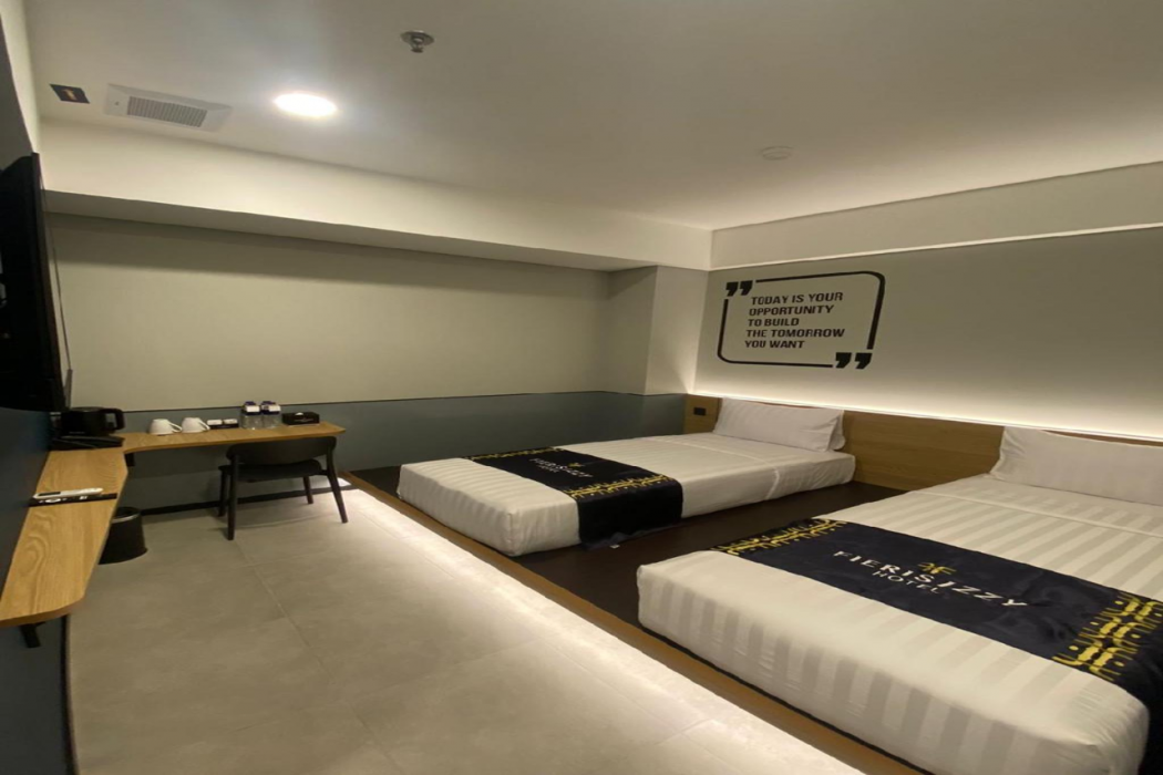Fieris Hotels Izzy 7/18