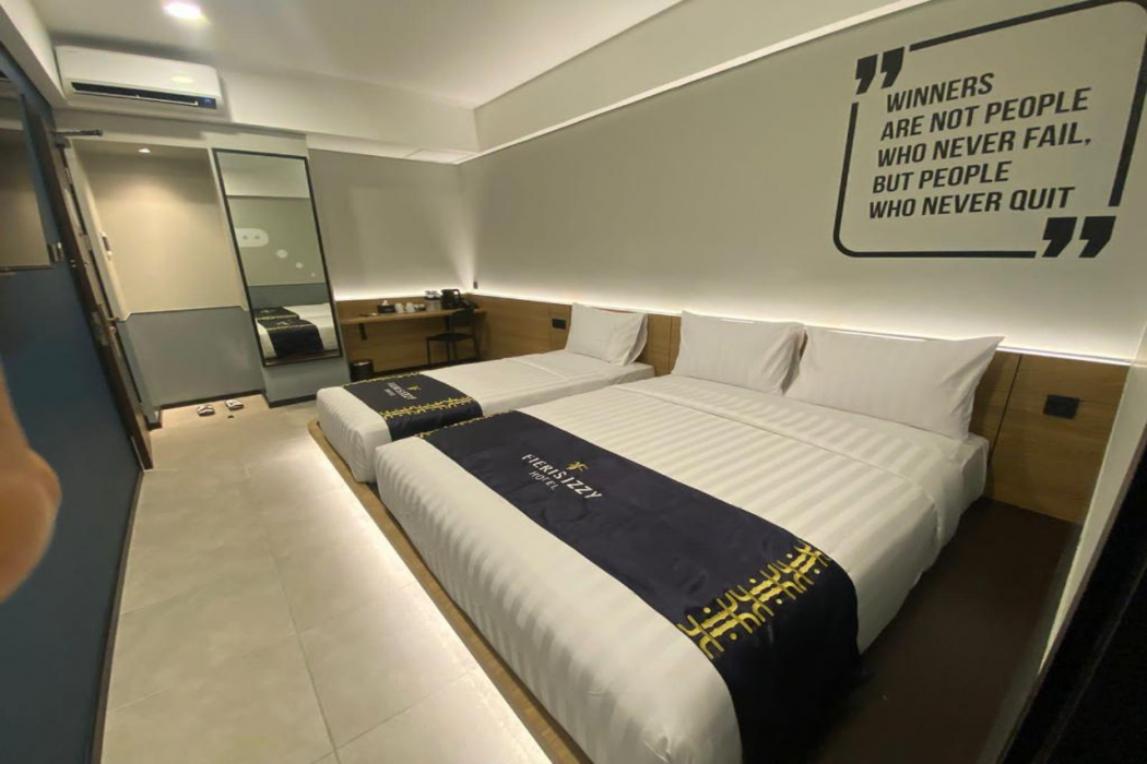 Fieris Hotels Izzy 9/18